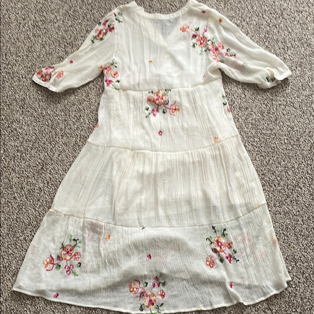 Floral Embroidered White Dress Boho - Picture 6 of 8